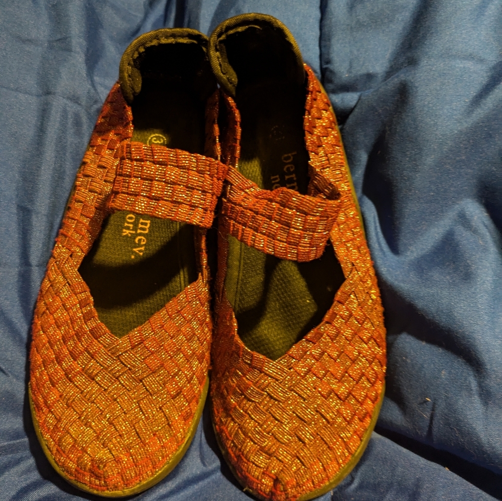 Bernie Mev Mary Janes size 31